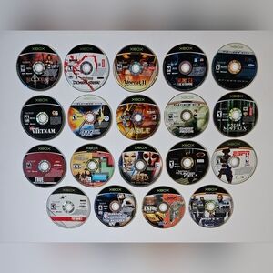 Xbox Game Lot of 19 (Star Wars, Fable, Bloodrayne 2, 007, Unreal 2, True Crime)